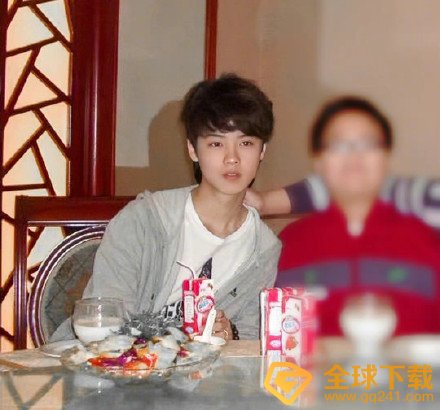 鹿晗出道前旧照分享