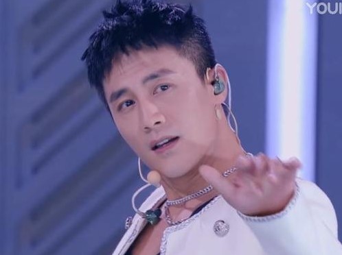 杜淳初舞台梗的意思介绍