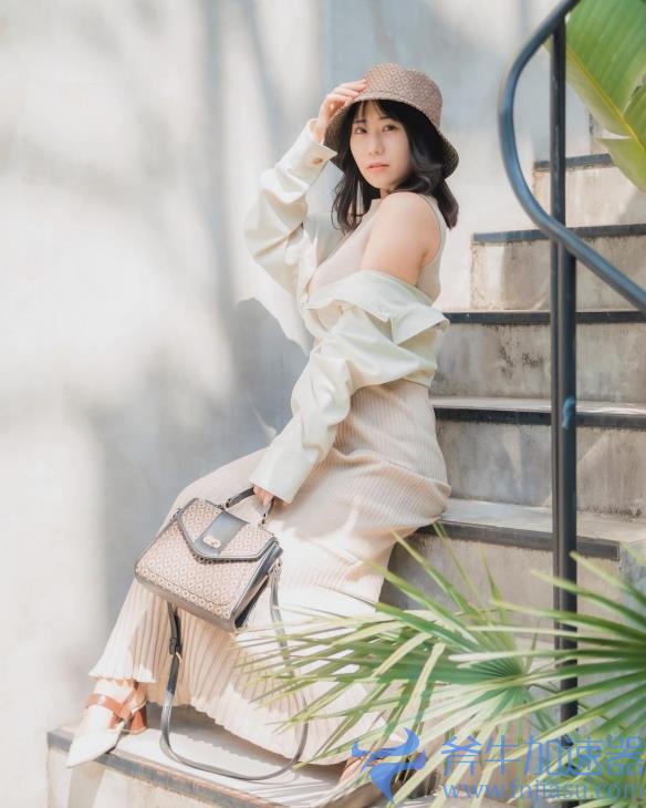 身材犯规热辣的熟女你爱了吗？岛国性感美女宫田