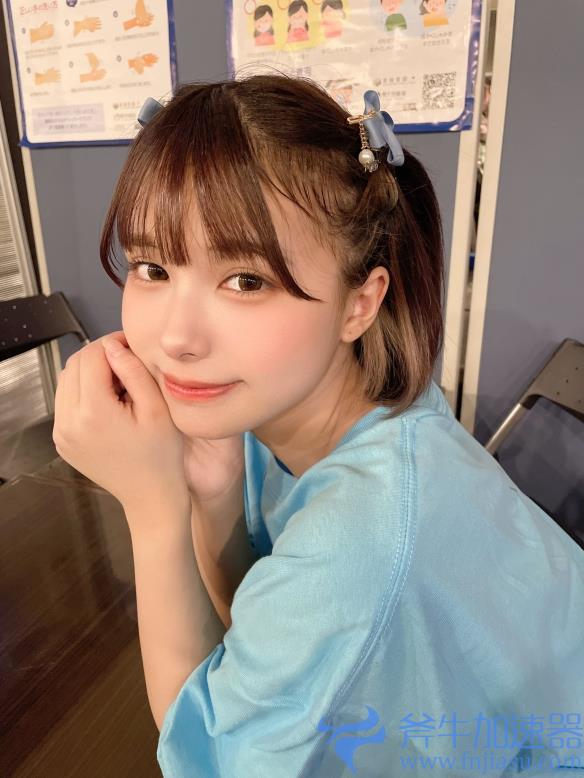 149公分娇小美少女!混血偶像宫崎性感美图集!