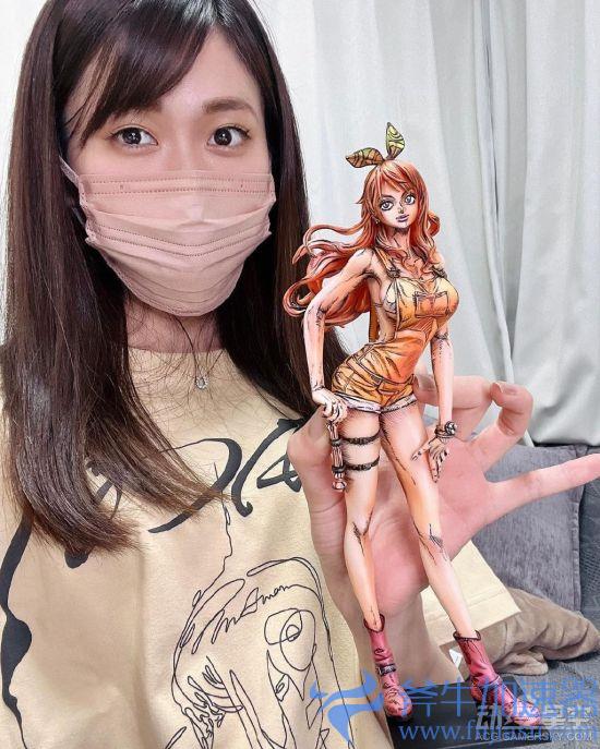 美女涂装大神将《海贼王》手办变成JOJO风 双厨狂喜