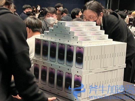 上线首月吸金1亿美元 韩国二次元手游大卖 人均奖励500w